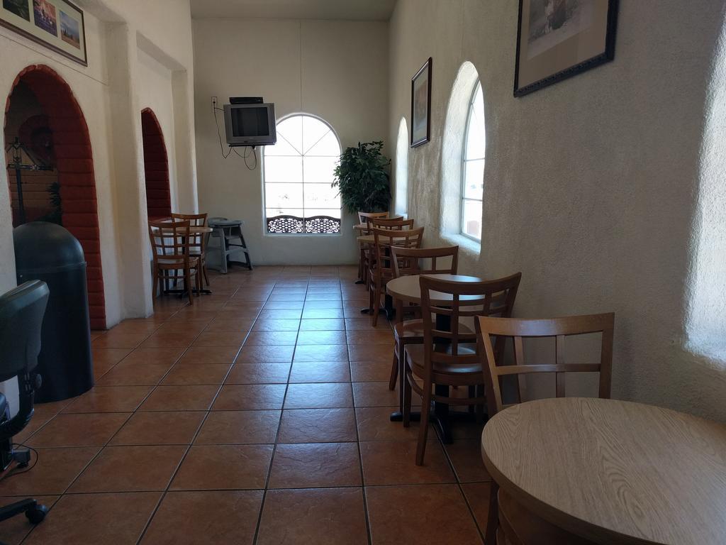 America'S Best Value Inn & Suites Gallup Εξωτερικό φωτογραφία