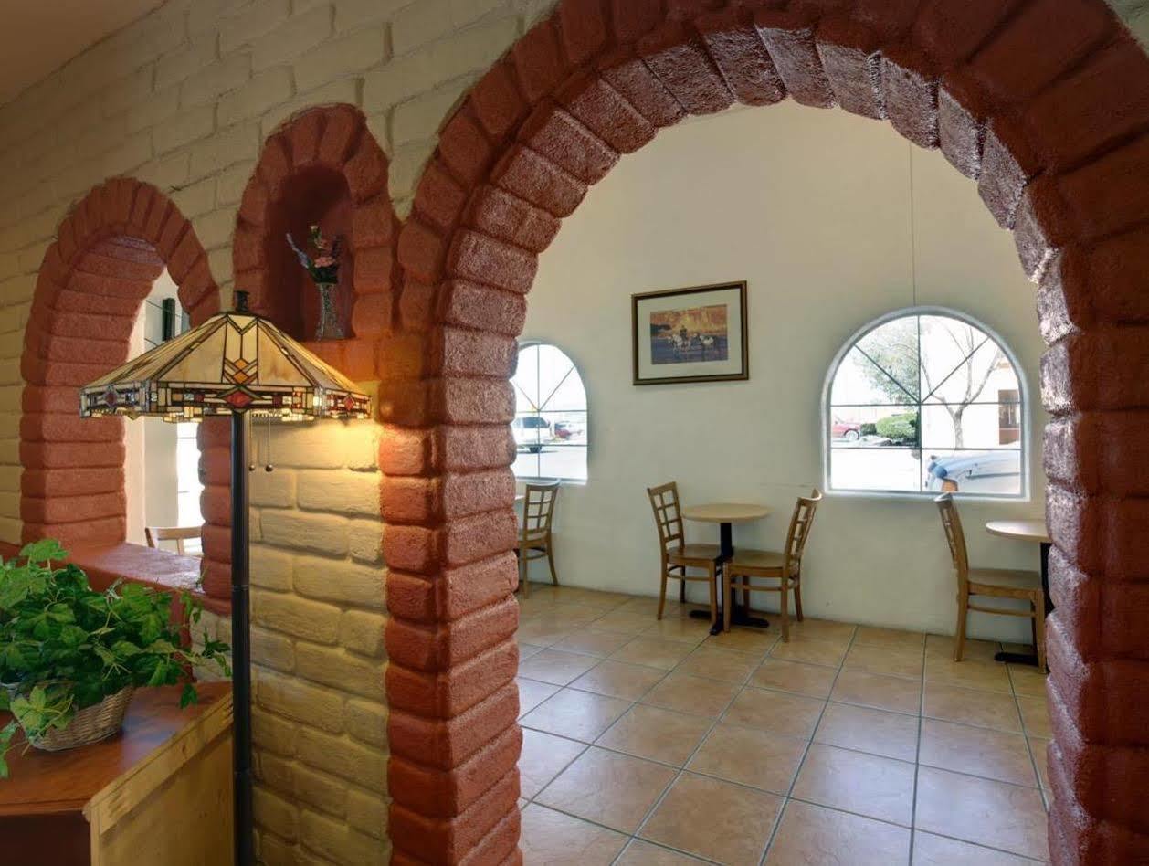 America'S Best Value Inn & Suites Gallup Εξωτερικό φωτογραφία