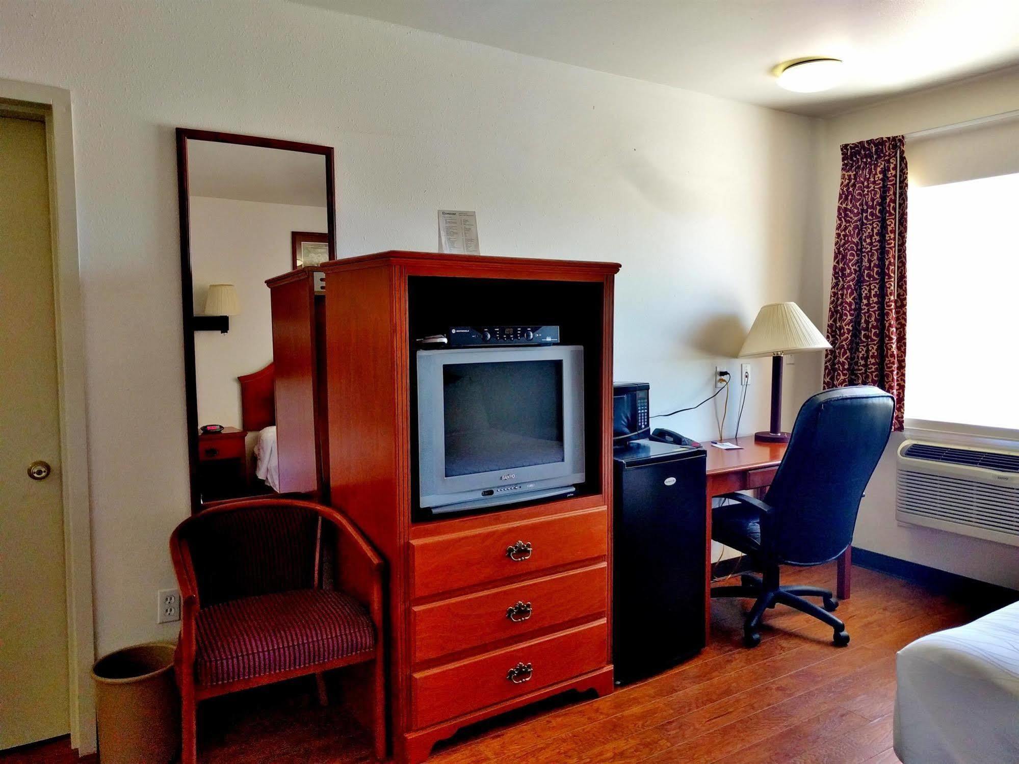 America'S Best Value Inn & Suites Gallup Εξωτερικό φωτογραφία